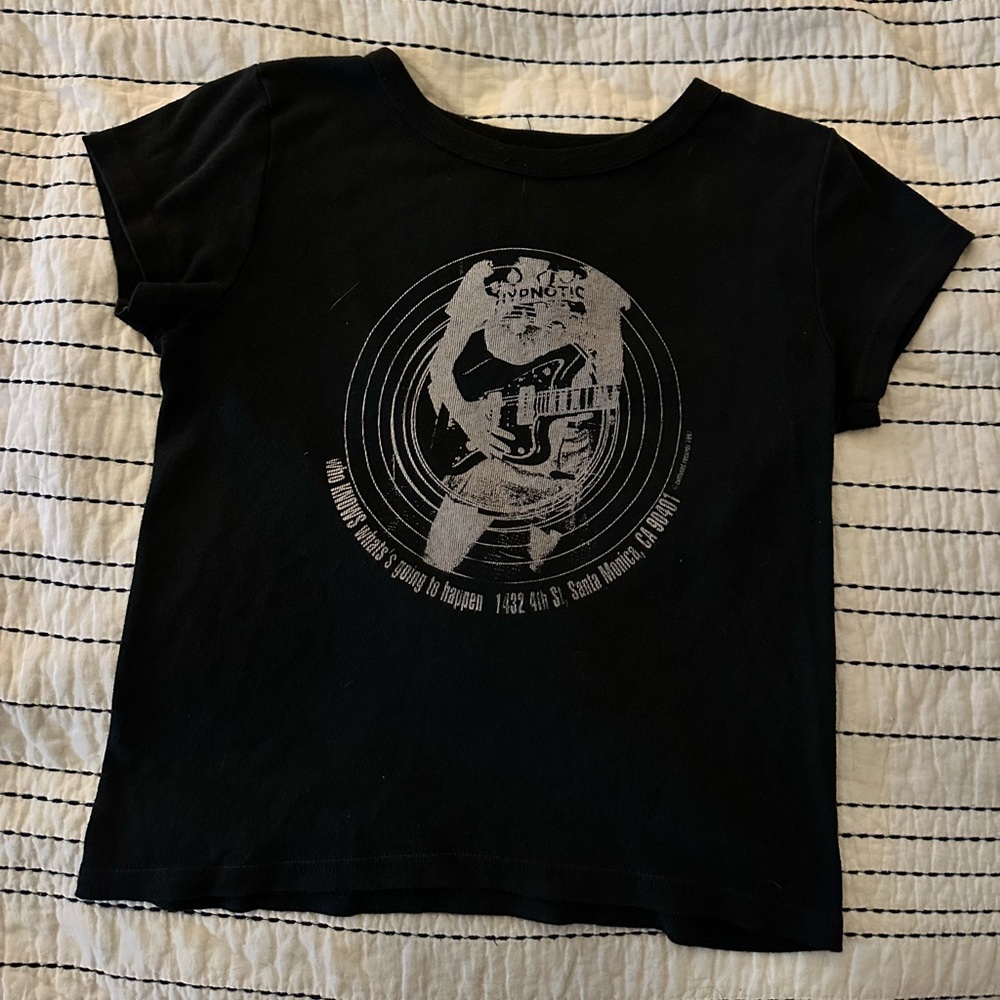 Brandy melville “hypnotic” graphic tee